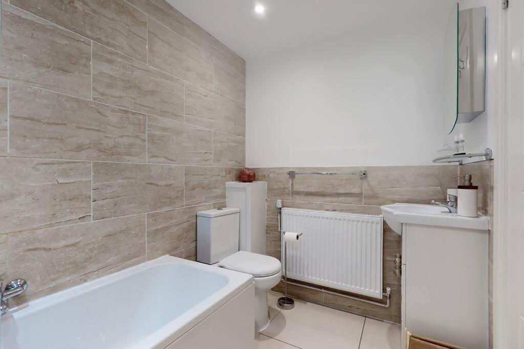 Lovely 2 Bedroom Apartment Near Highgate Station Λονδίνο Εξωτερικό φωτογραφία
